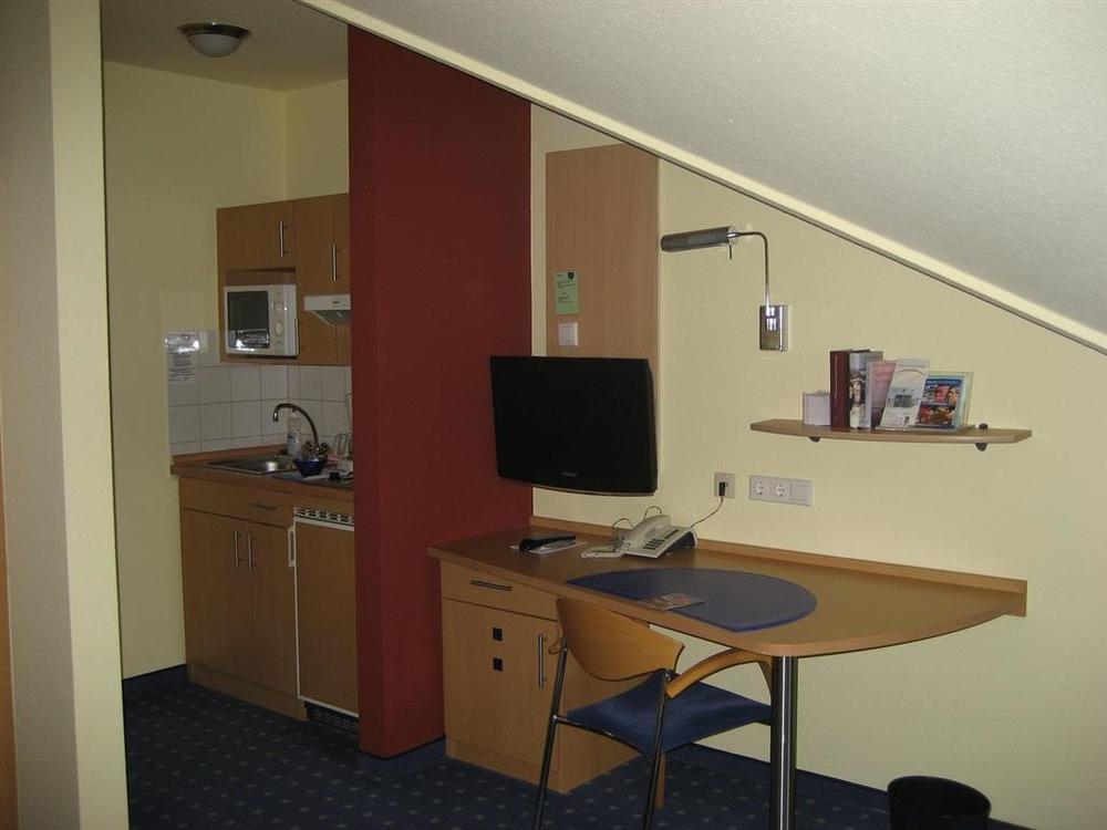 Hotel Ifen Wiesloch Δωμάτιο φωτογραφία