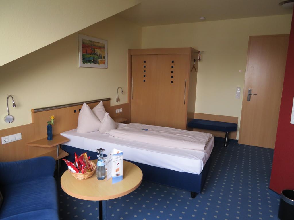 Hotel Ifen Wiesloch Εξωτερικό φωτογραφία