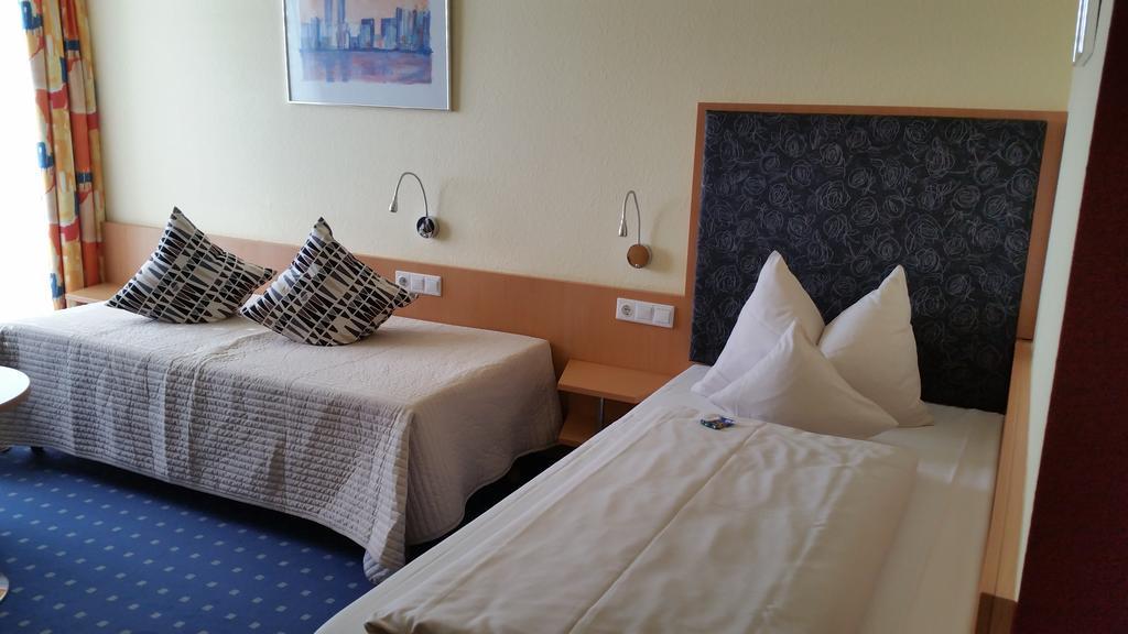 Hotel Ifen Wiesloch Εξωτερικό φωτογραφία