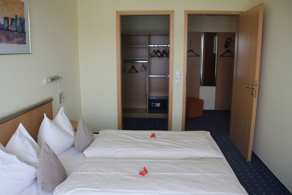 Hotel Ifen Wiesloch Εξωτερικό φωτογραφία
