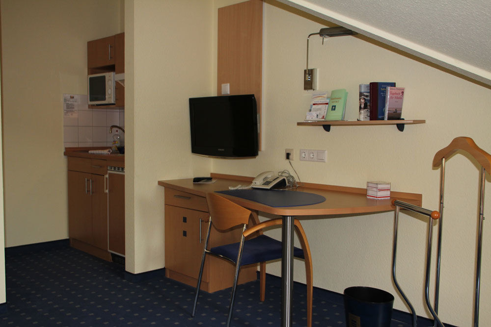 Hotel Ifen Wiesloch Δωμάτιο φωτογραφία