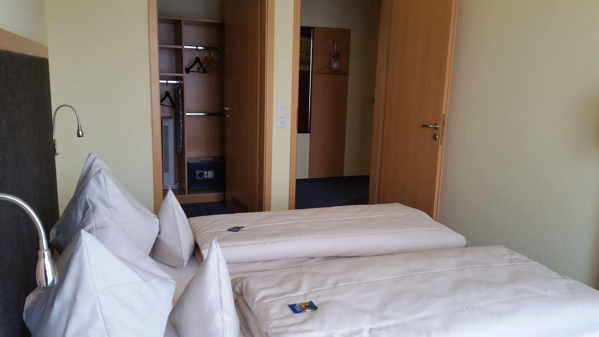 Hotel Ifen Wiesloch Εξωτερικό φωτογραφία