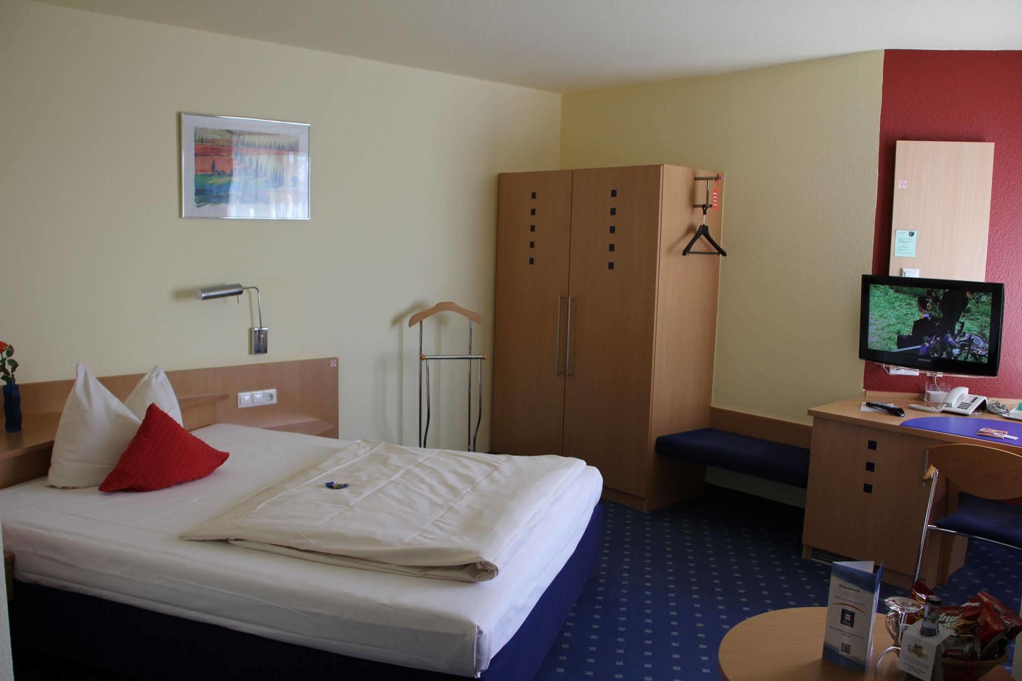 Hotel Ifen Wiesloch Εξωτερικό φωτογραφία